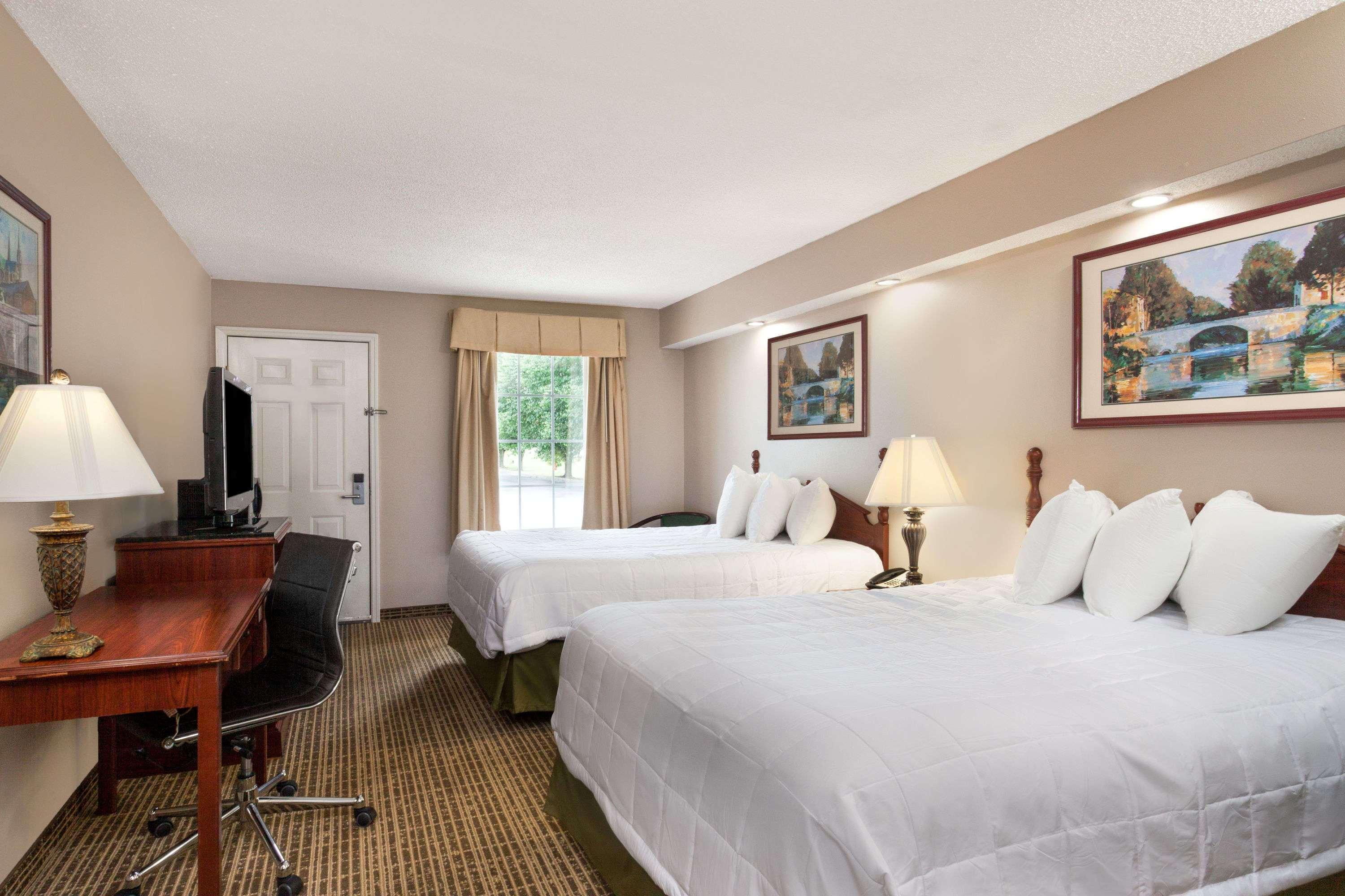 Baymont By Wyndham Tullahoma Hotel Ngoại thất bức ảnh