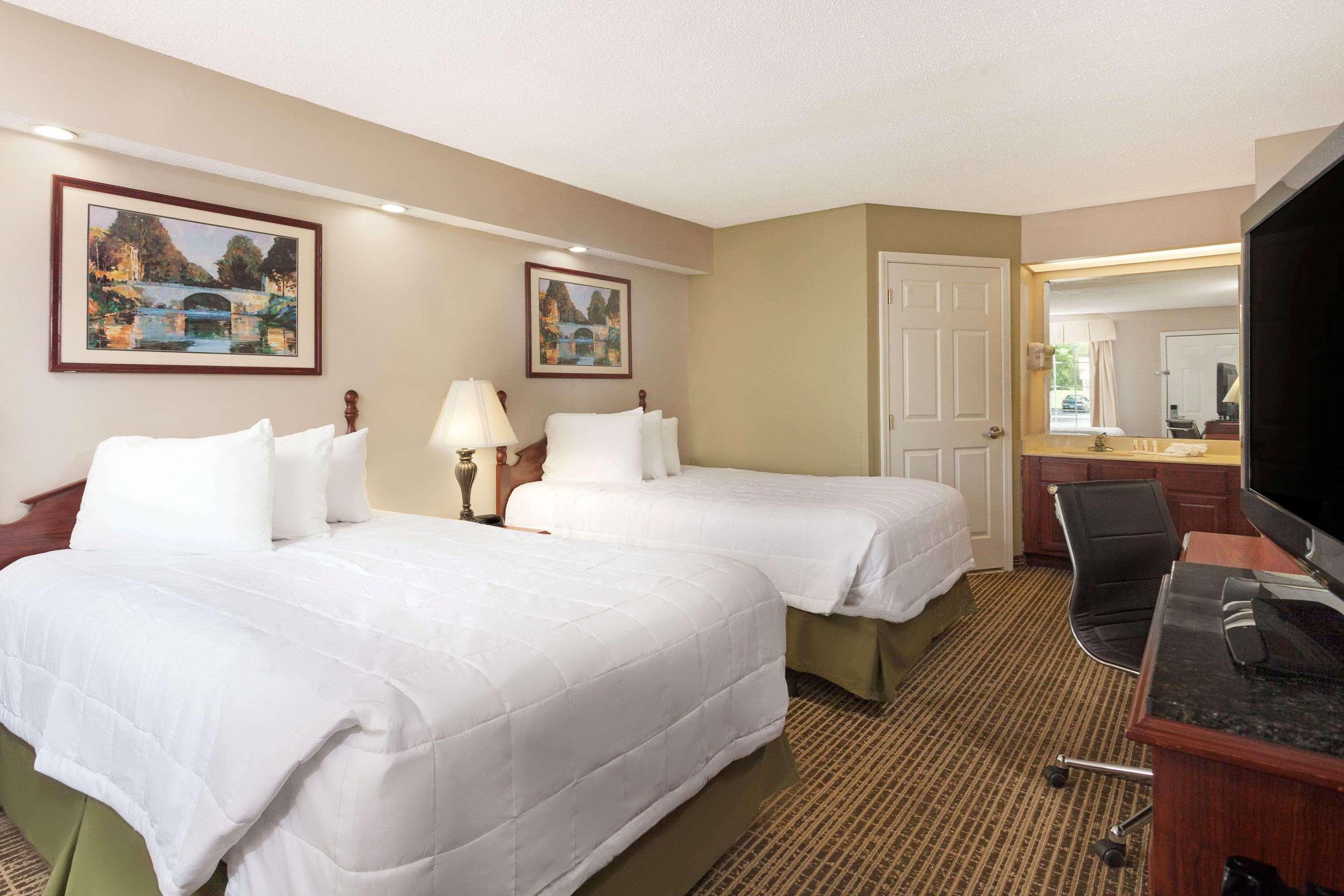 Baymont By Wyndham Tullahoma Hotel Ngoại thất bức ảnh