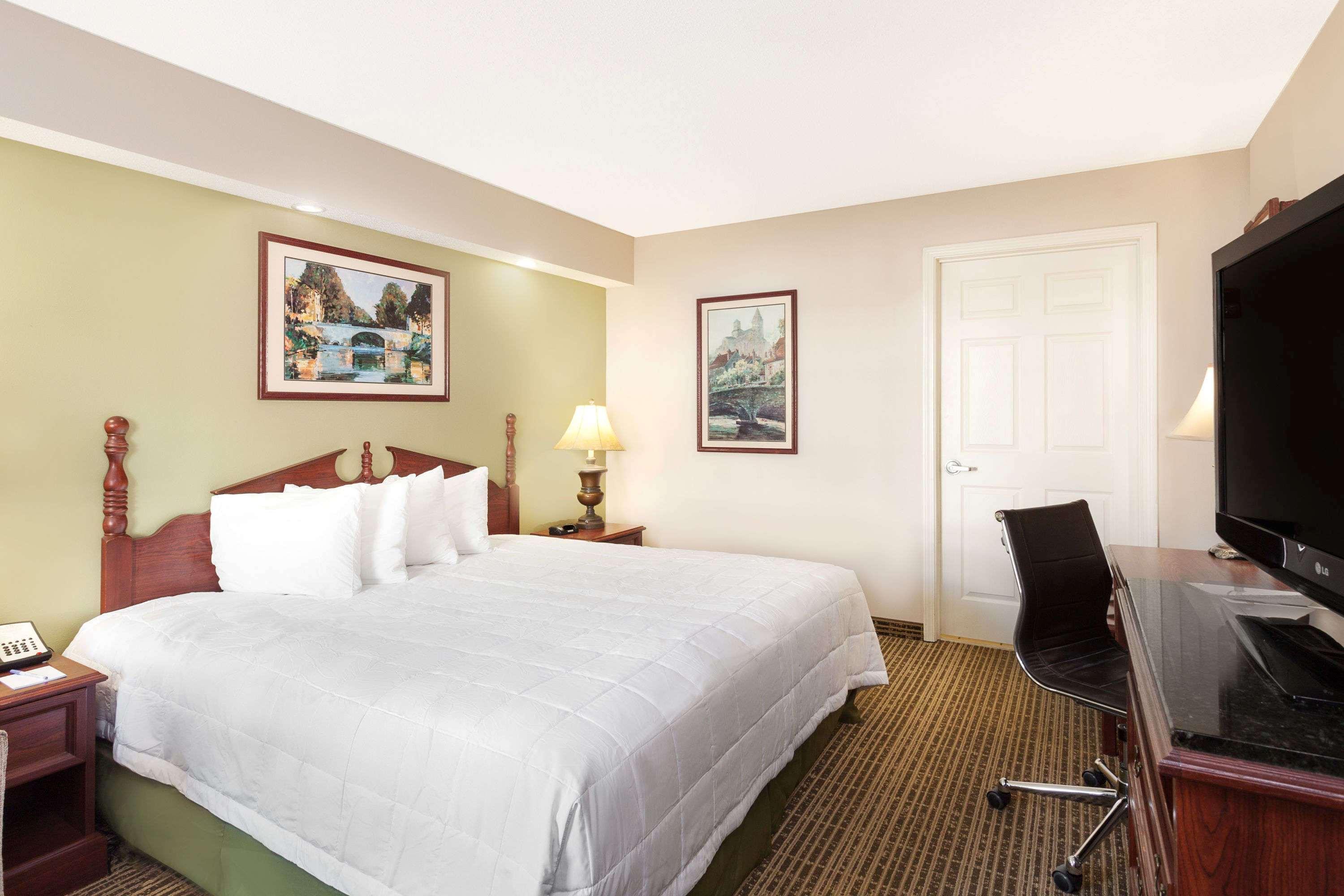 Baymont By Wyndham Tullahoma Hotel Ngoại thất bức ảnh